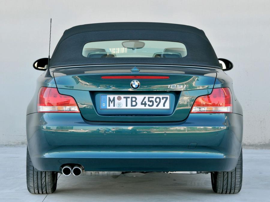  BMW 125i Convertible 2008 года  (фото 26 из 30)